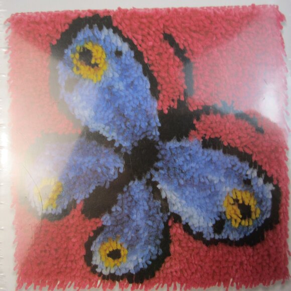 WonderArt  Blue Butterfly Latch Hook Kit #426133 Caron International 12" x 12" - Picture 4 of 7